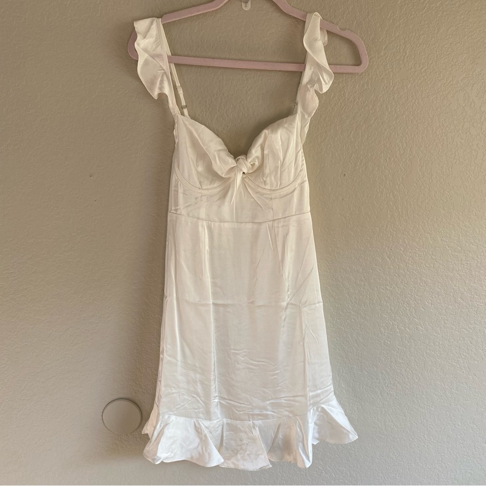 ASTR the Label Marla Flutter Strap Satin Minidress NEW - Picture 3 of 9